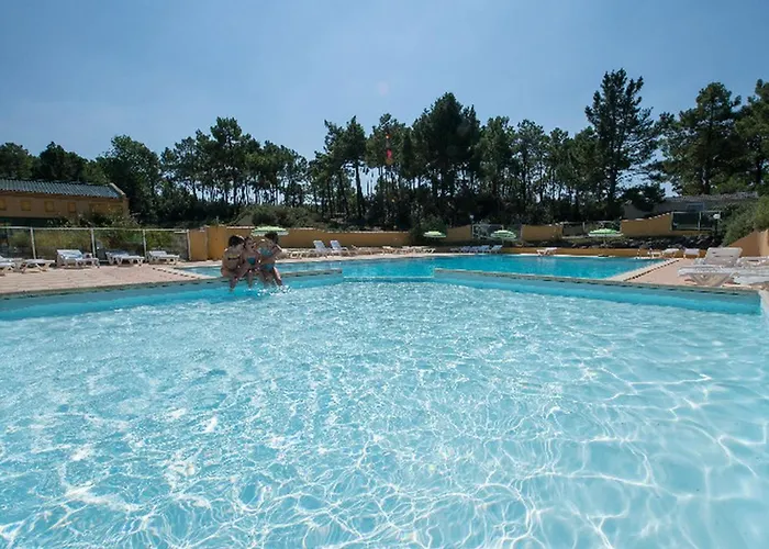 Campingplatz Cosy Avec Terrasse Au Calme - Api-1-52-1060 *